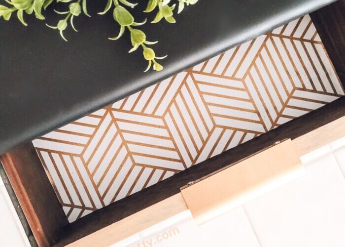 Simple Made Pretty Dollar Tree Wallpaper Hacks (3)